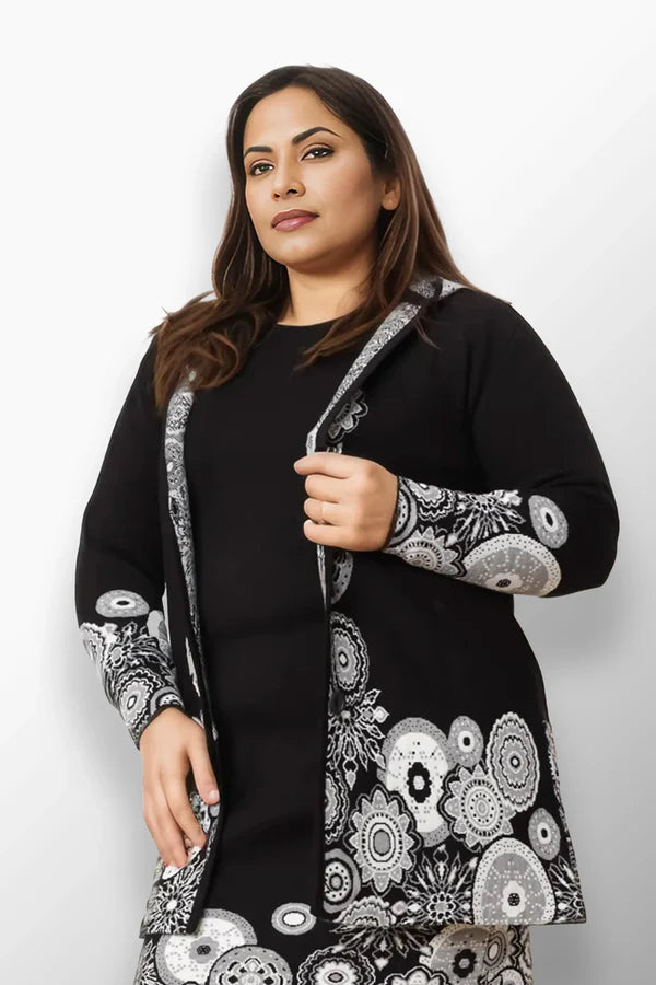 Cintia Kötött Kabát Kapucnival és Virágmintával