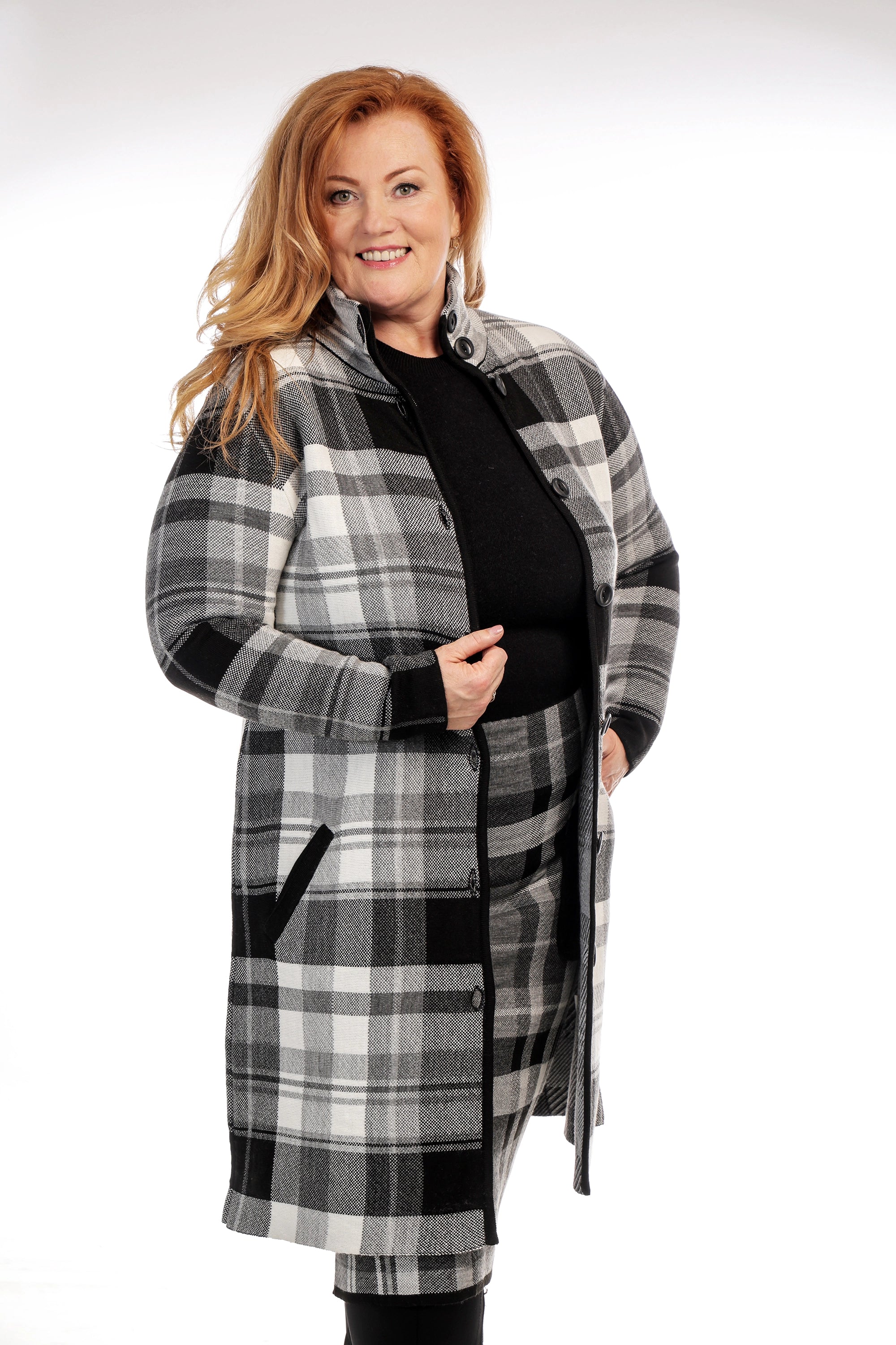 Kerry Long Knit Coat with Checkered Pattern
