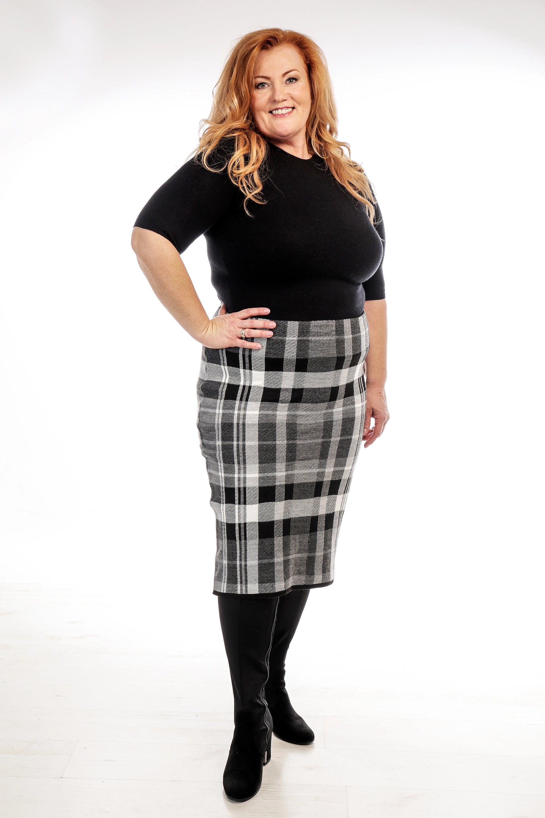 Kerry Kötött Szoknya Magas Derékkal és Kockás Mintával