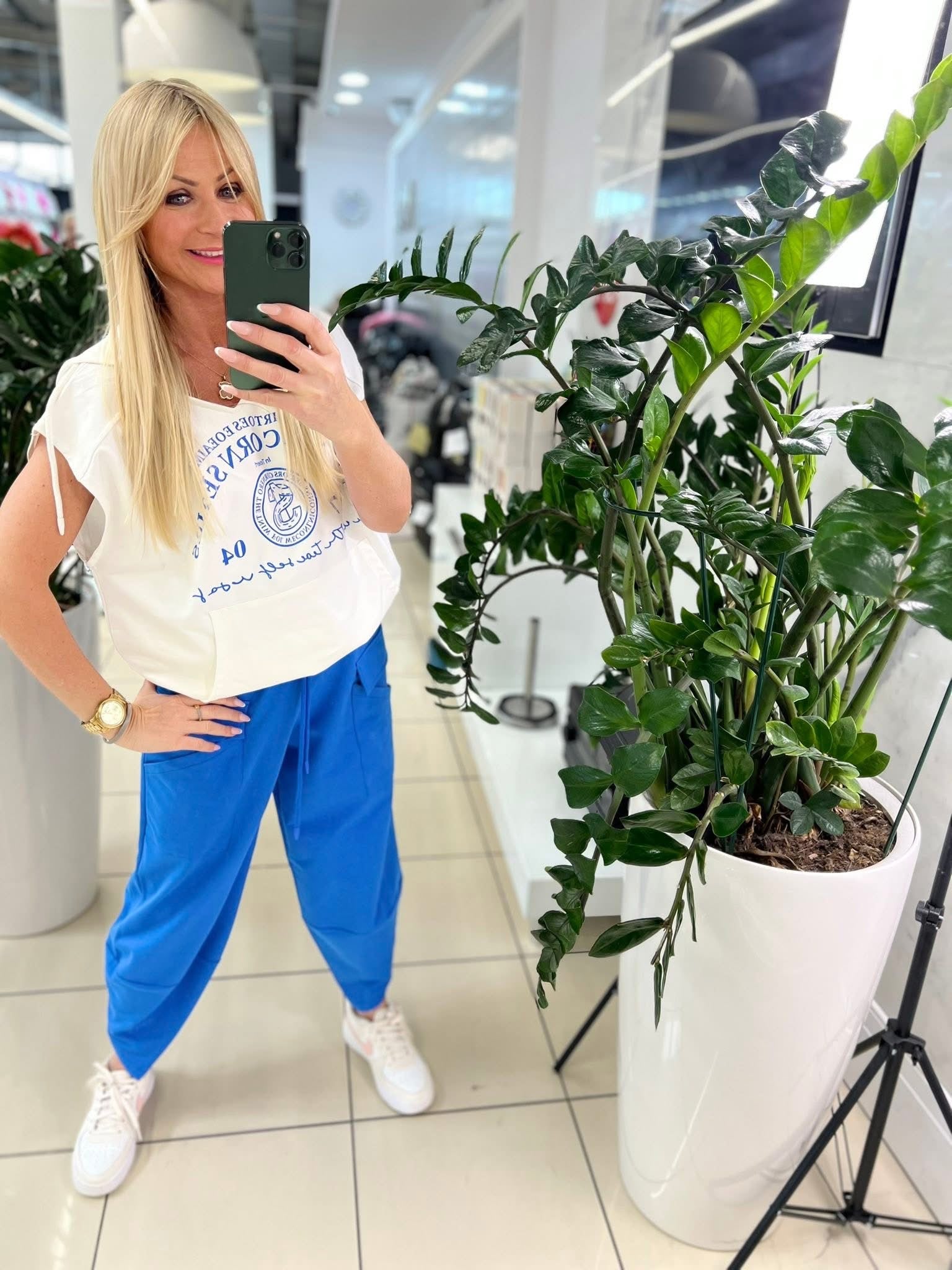 Laura kapucnis laza női felső