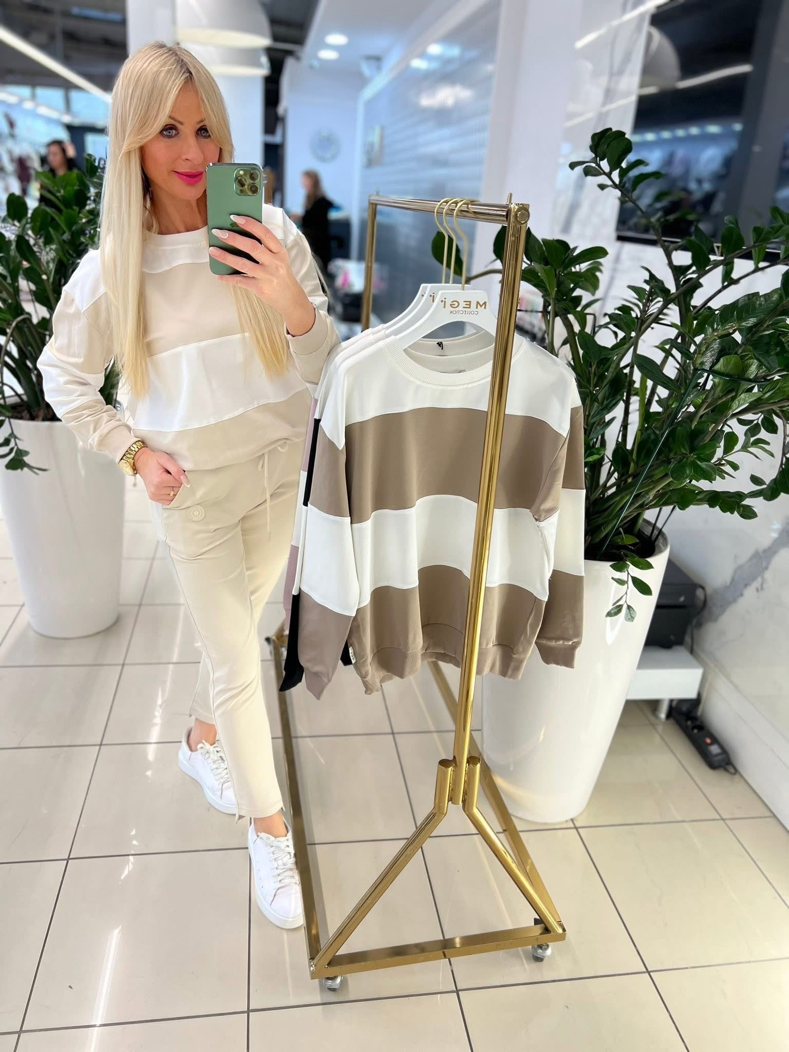 Villő Női Pulóver